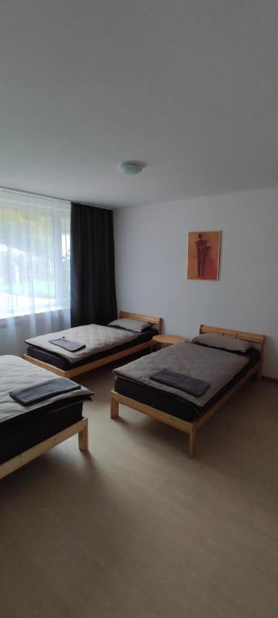 Apartments Zum Stillen Winkel Niederbreitbach 外观 照片